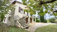 House for sale, 6 rooms, 4 bedrooms with independent apartment on the ground floor - in the countryside, 200m from the village centre