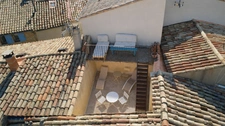 Maison familiale à vendre 7 pièces SAINT TRINIT (84) - Tropézienne avec vue sur les toits du village et la campagne environnante