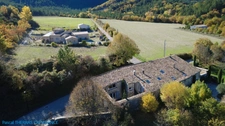 EXCLUSIVITÉ - à vendre ancienne bergerie restaurée- charme et sérénité au pied du Mont Ventoux