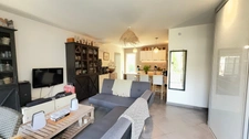 House for sale in Apt - 4 rooms - single storey - 3 bedrooms - flat plot of 458m2 on the heights of Apt