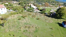 Rare à la vente : grand terrain constructible de 8085m2 avec vue panoramique à Banon (04)