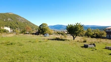 Rare à la vente : grand terrain constructible de 8085m2 avec vue panoramique à Banon (04)