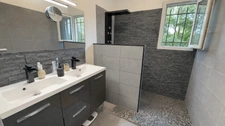 Maison de plain-pied à vendre - 4 pièces - 3 Chambres - Terrain plat 458m2 sur les hauteurs d'Apt