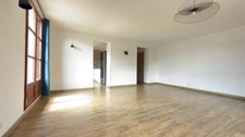 Duplex 102m2 rénové - 5 pièces - 3 chambres - balcon avec vue montagnes - proximité stations de ski