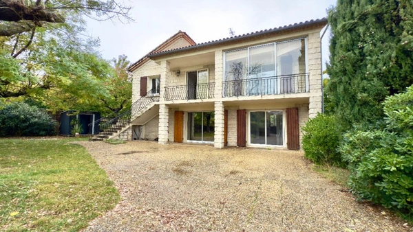 Maison à vendre 8 pièces - 2 Appartements indépendants - Campagne proche centre village