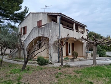Maison à vendre 6 pièces - 5 chambres - Jardin - Piscine - Terrain 816m2