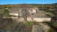 Ancienne ferme pleine de charme offrant un beau potentiel