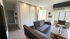 House for sale in Apt - 4 rooms - single storey - 3 bedrooms - flat plot of 458m2 on the heights of Apt