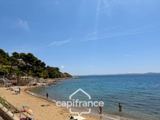 CARQUEIRANNE – LE PRADON – 293 m² – VUE MER – PLAGE À PIED – 2 HABITATIONS