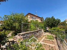 CARQUEIRANNE – LE PRADON – 293 m² – VUE MER – PLAGE À PIED – 2 HABITATIONS