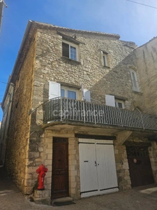 Maison à vendre 4 pièces au centre du village de SAULT (84)