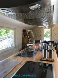EXCLUSIVITÉ - à vendre ancienne bergerie restaurée- charme et sérénité au pied du Mont Ventoux
