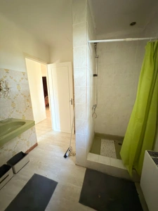 Luberon - Maison familiale de plain-pied avec piscine et fort potentiel