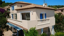 CARQUEIRANNE – LE PRADON – 293 m² – VUE MER – PLAGE À PIED – 2 HABITATIONS
