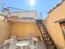 Maison familiale à vendre 7 pièces SAINT TRINIT (84) - Tropézienne avec vue sur les toits du village et la campagne environnante