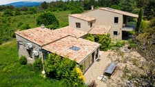 Large property with natural swimming pool - Provençal elegance between Mont Ventoux and Luberon - EXCLUSIVE LISTING