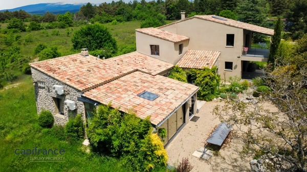 Grande propriété avec Piscine Naturelle - Élégance provençale entre Mont Ventoux et Luberon en EXCLUSIVITÉ