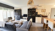 House for sale in Apt - 4 rooms - single storey - 3 bedrooms - flat plot of 458m2 on the heights of Apt