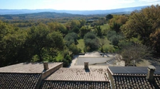 Luberon - Maison familiale de plain-pied avec piscine et fort potentiel
