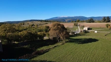 Ensemble immobilier à rénover - Fort potentiel d'exploitation commerciale ou touristique au Pays de Sault