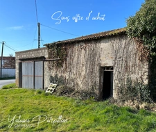 Maison à rénover en pierre - MONTAIGU-VENDEE (85600)