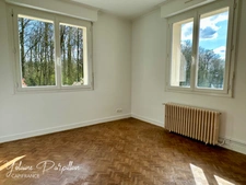 Pour des investisseurs : 2 logements loués, LES ESSARTS EN BOCAGE (85)