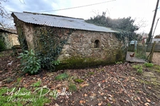 Maison à rénover en pierre - MONTAIGU-VENDEE (85600)