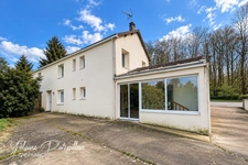 Pour des investisseurs : 2 logements loués, LES ESSARTS EN BOCAGE (85)