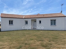 Maison à vendre de plain-pied - 2 chambres - 2 000 m² terrain - CHALLANS (85)