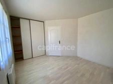 Maison à vendre de plain-pied - 2 chambres - 2 000 m² terrain - CHALLANS (85)
