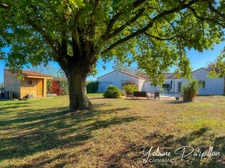 Maison de plain-pied offrant 4/5 chambres avec piscine sur 2000 m² aux BROUZILS (85)