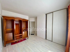 Maison à vendre de plain-pied - 2 chambres - 2 000 m² terrain - CHALLANS (85)