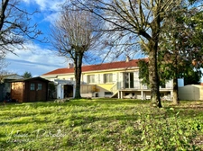 Maison 4 chambres, plein centre MONTAIGU VENDEE (85)