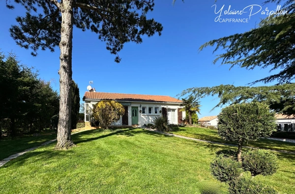 Maison à vendre - 3 chambres -sous-sol - 1627 m² de terrain - MONTAIGU VENDEE (85)