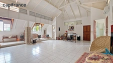 Propriété vue montagnes 12 pièces composée d'une villa et 1 maison créole