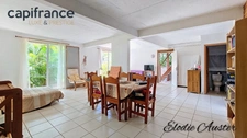 Villa T4 + Large apartment and a Sea view