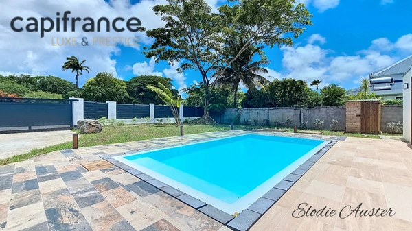 Villa d'architecte T5 moderne et meublée avec piscine 
