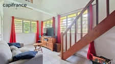 Propriété vue montagnes 12 pièces composée d'une villa et 1 maison créole