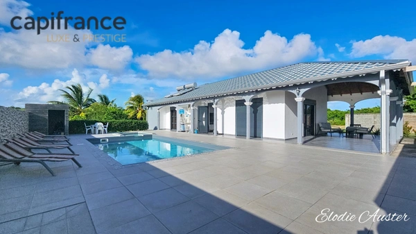 Villa T6 moderne et spacieuse avec piscine et sa dépendance T2