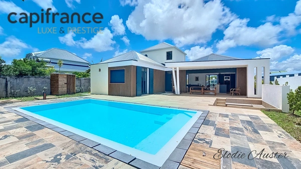 Villa d'architecte T5 moderne et meublée avec piscine 