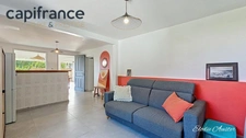 Contemporary villa with sea view and a 2-bedroom apartment