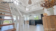 Contemporary villa with sea view and a 2-bedroom apartment