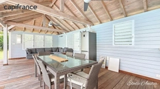 Property T4 and its outbuilding  