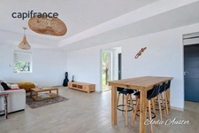 Villa T4 de 150 m2 et sa dépendance T3 de 100 m2 vue mer 