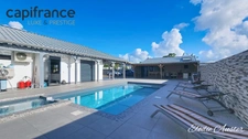 Modern and spacious 6-bedroom villa with swimming pool and 2-bedroom annex
