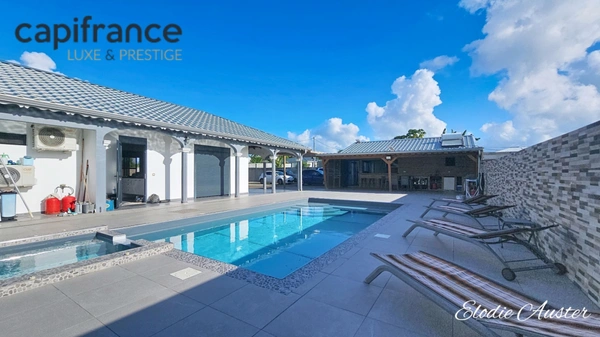 Villa T6 moderne et spacieuse avec piscine et sa dépendance T2