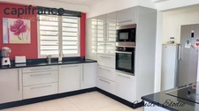 Villa T4 de 150 m2 et sa dépendance T3 de 100 m2 vue mer 