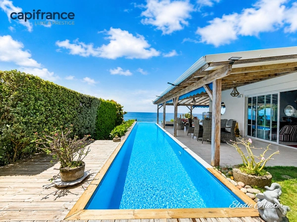 Villa d'exception vue mer et 1 studio