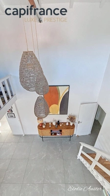 Contemporary villa with sea view and a 2-bedroom apartment