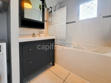 LONGCHAMP, charmante maison d'une surface de 75 m² au sol avec double garage